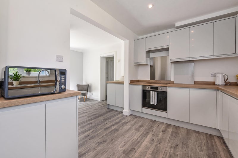 accommodation/superb-modern-bedrooms-wavell-way/13082024_92479254.jpg
