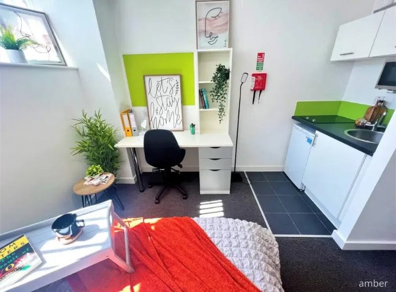 The room is open and ready for anyone interested - student accommodation in Leicester - img_1