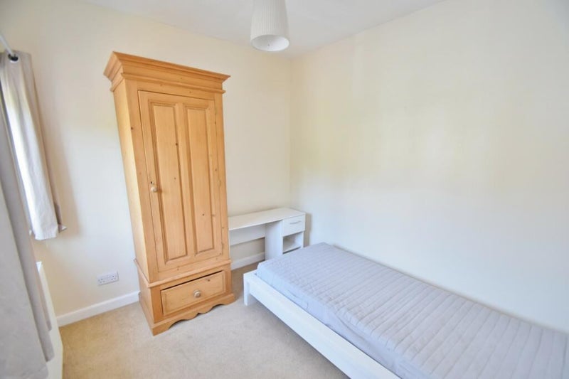 Three / Four Bedroom House Close To Romsey Road - student accommodation in Winchester - img_5