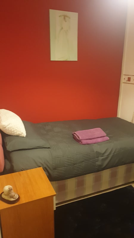 Two beautiful double rooms to rent - student accommodation in Efailwen - img_5