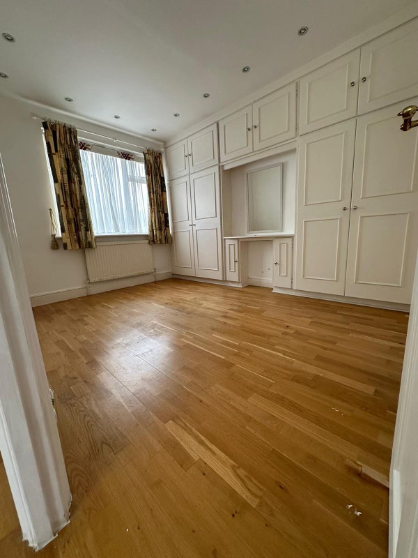  Two double bedrooms in a quality spacious house - student accommodation in Colindale - img_2
