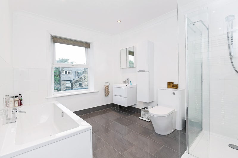 Two double rooms in Victorian town centre house - student accommodation in Harrogate - img_4