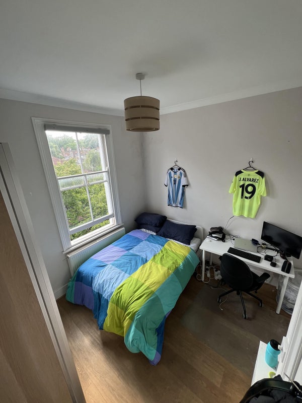 Two Ensuite Bedrooms - 10 mins from Central Line - student accommodation in Brook Green - img_2