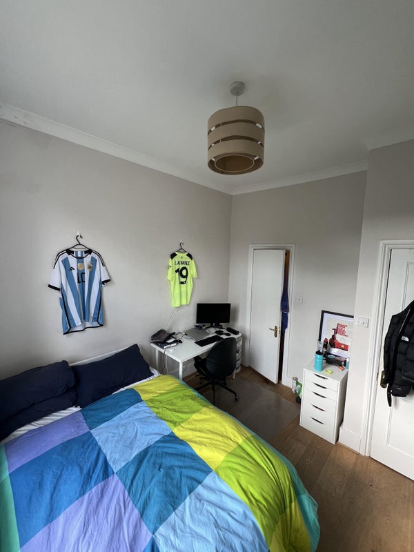 Two Ensuite Bedrooms - 10 mins from Central Line - student accommodation in Brook Green - img_1
