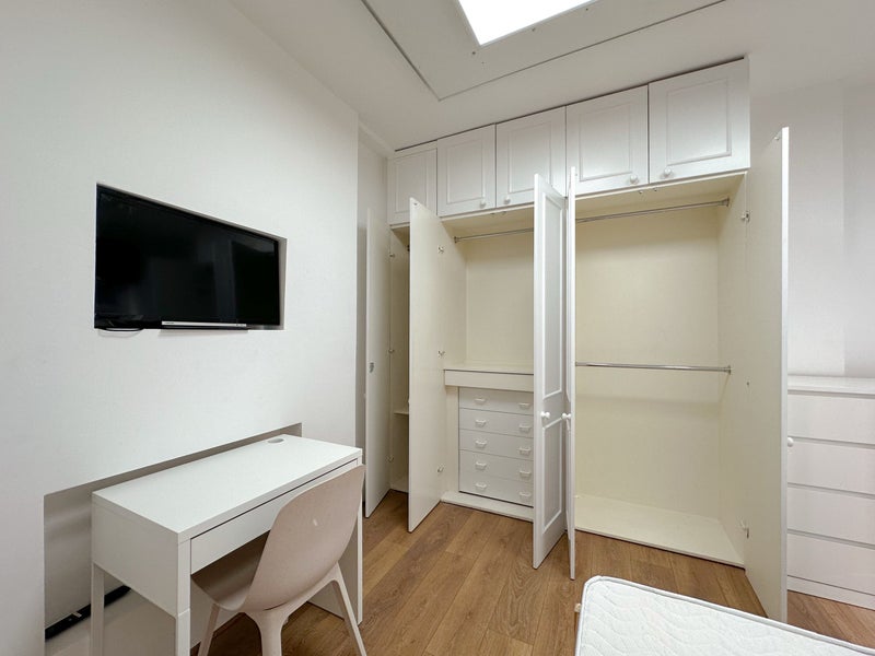 Two Stunning Double Rooms Available In Kensington - student accommodation in Kensington - img_3