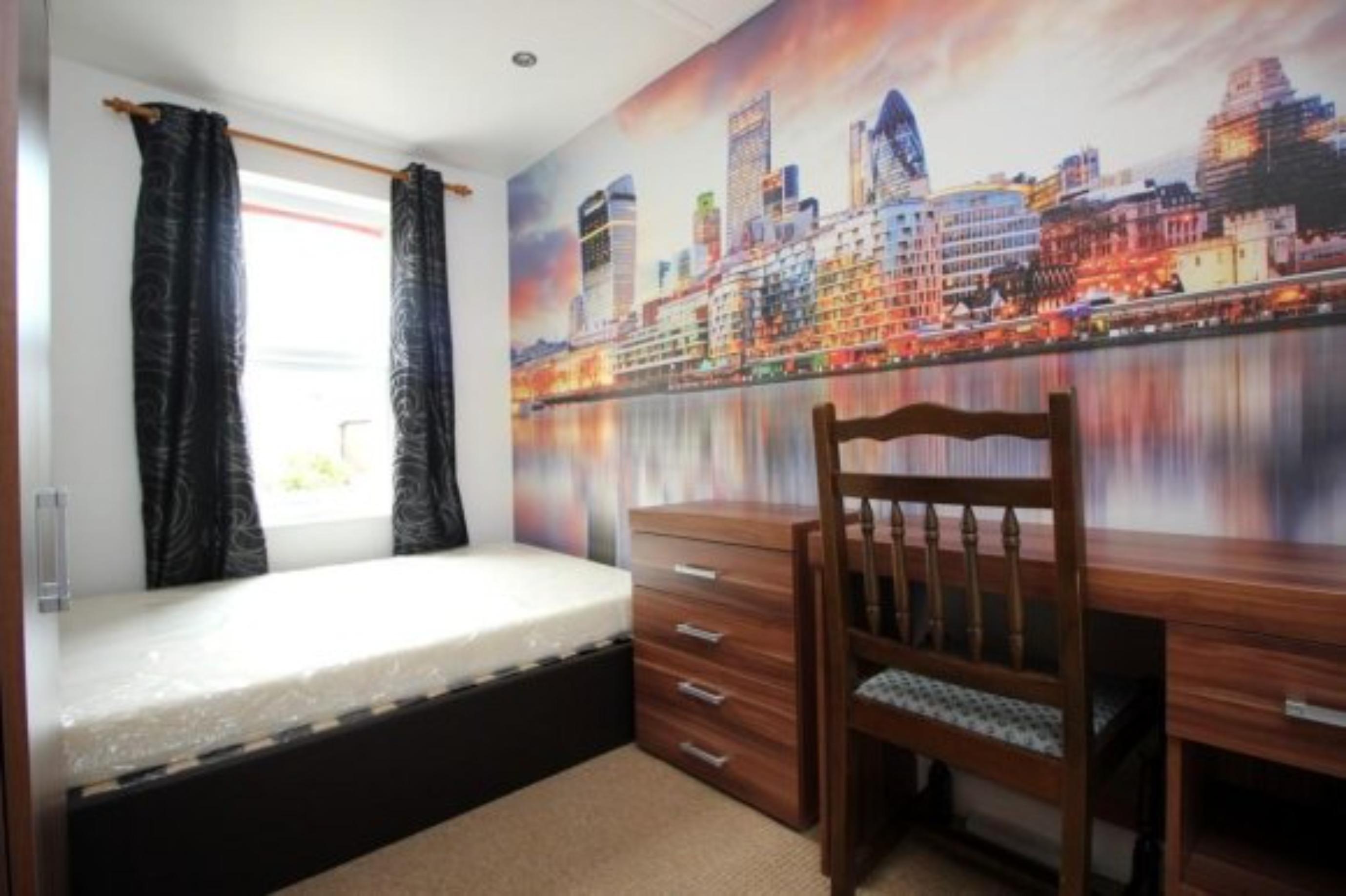 3-Bedroom house near the Canterbury West train station - student accommodation in Canterbury - img_10