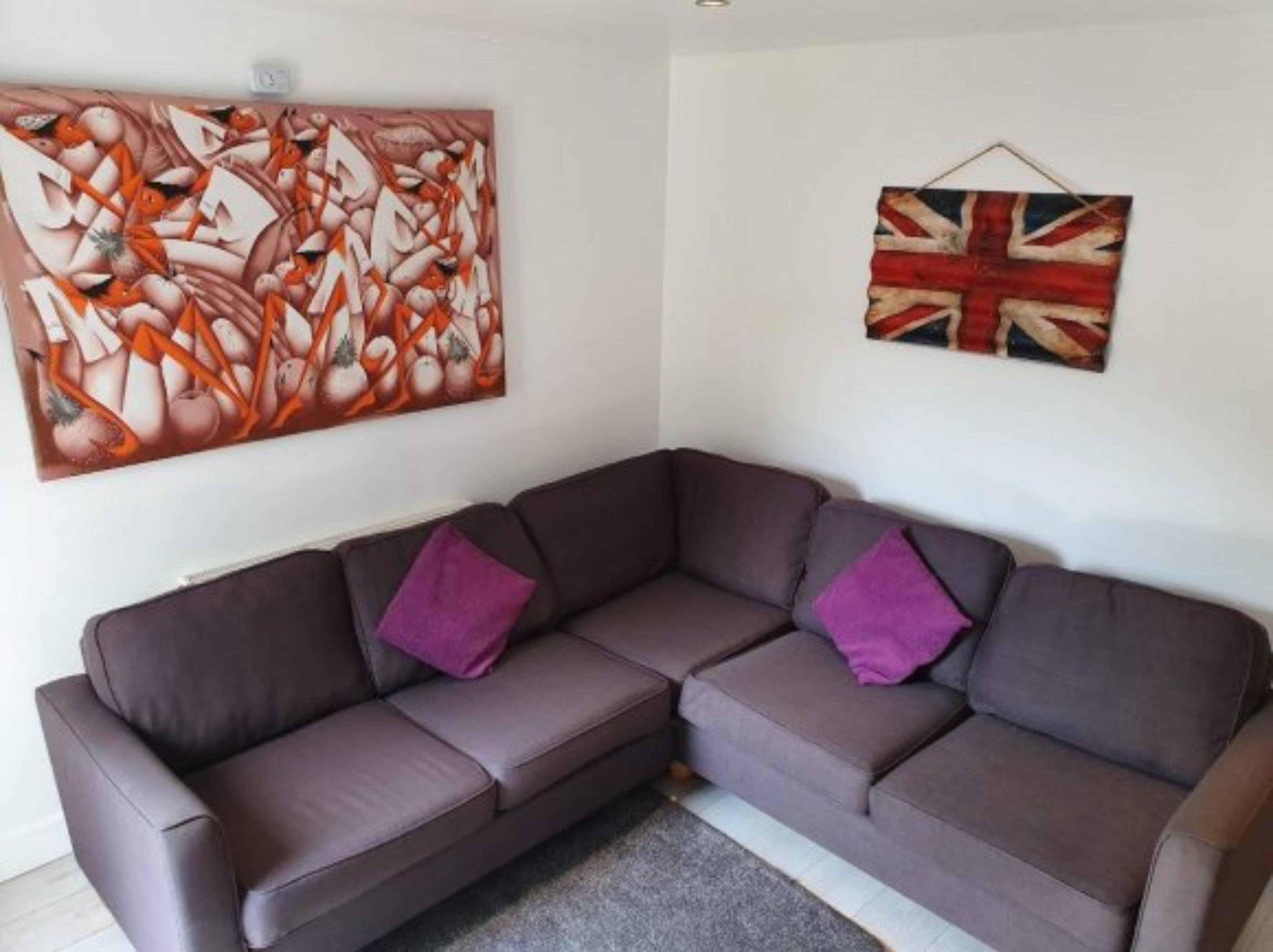 3-Bedroom house near the Canterbury West train station - student accommodation in Canterbury - img_4