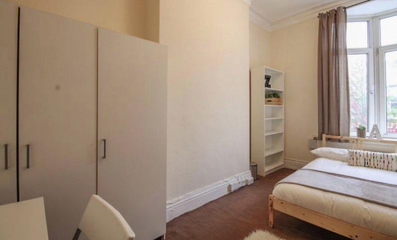 Amazing double bedroom close to Brondesbury Overground Station - student accommodation in London - img_8