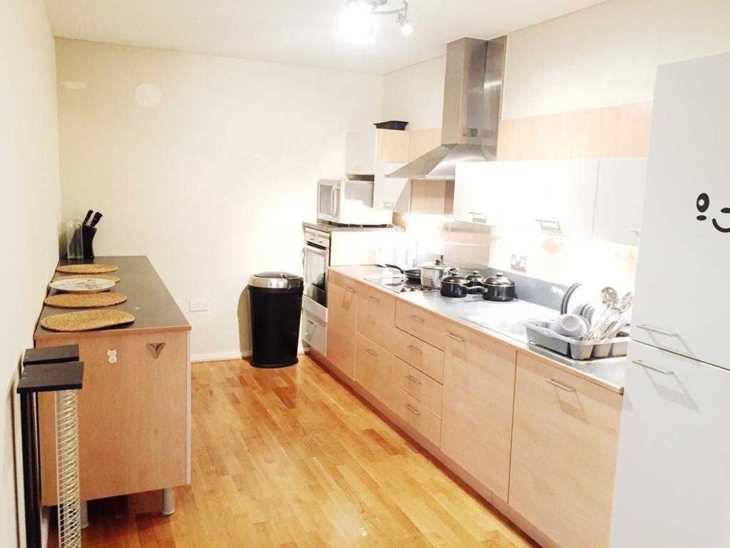 Bright double bedroom close to Westcombe Park train station - student accommodation in London - img_9