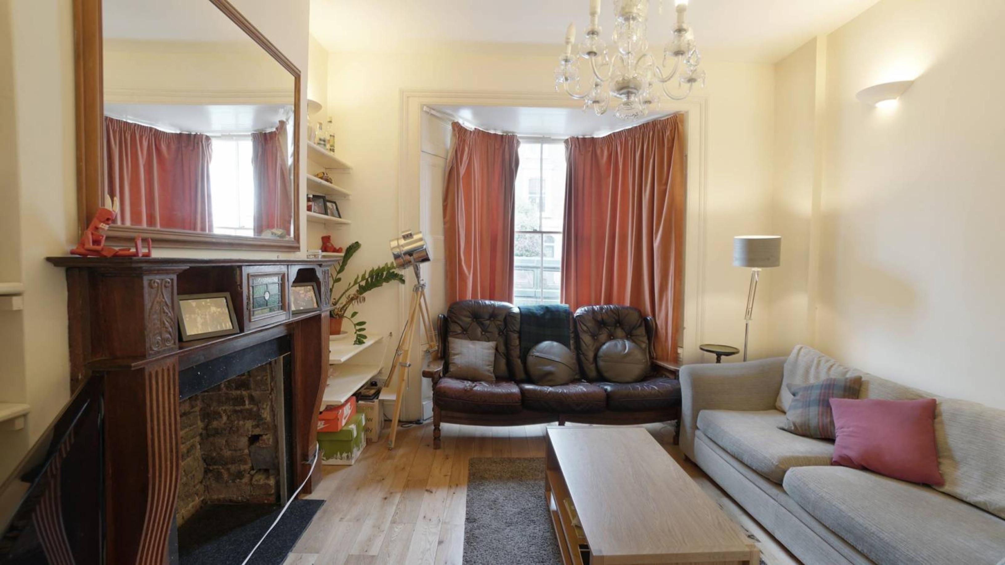Bright double bedroom in Hackney - student accommodation in London - img_3