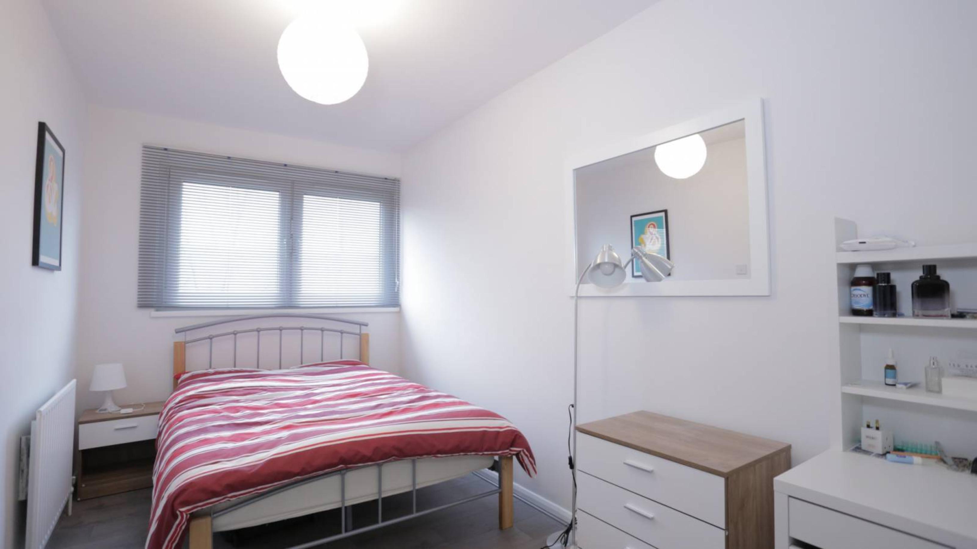 Elegant double bedroom near the Limehouse train station - student accommodation in London - img_4