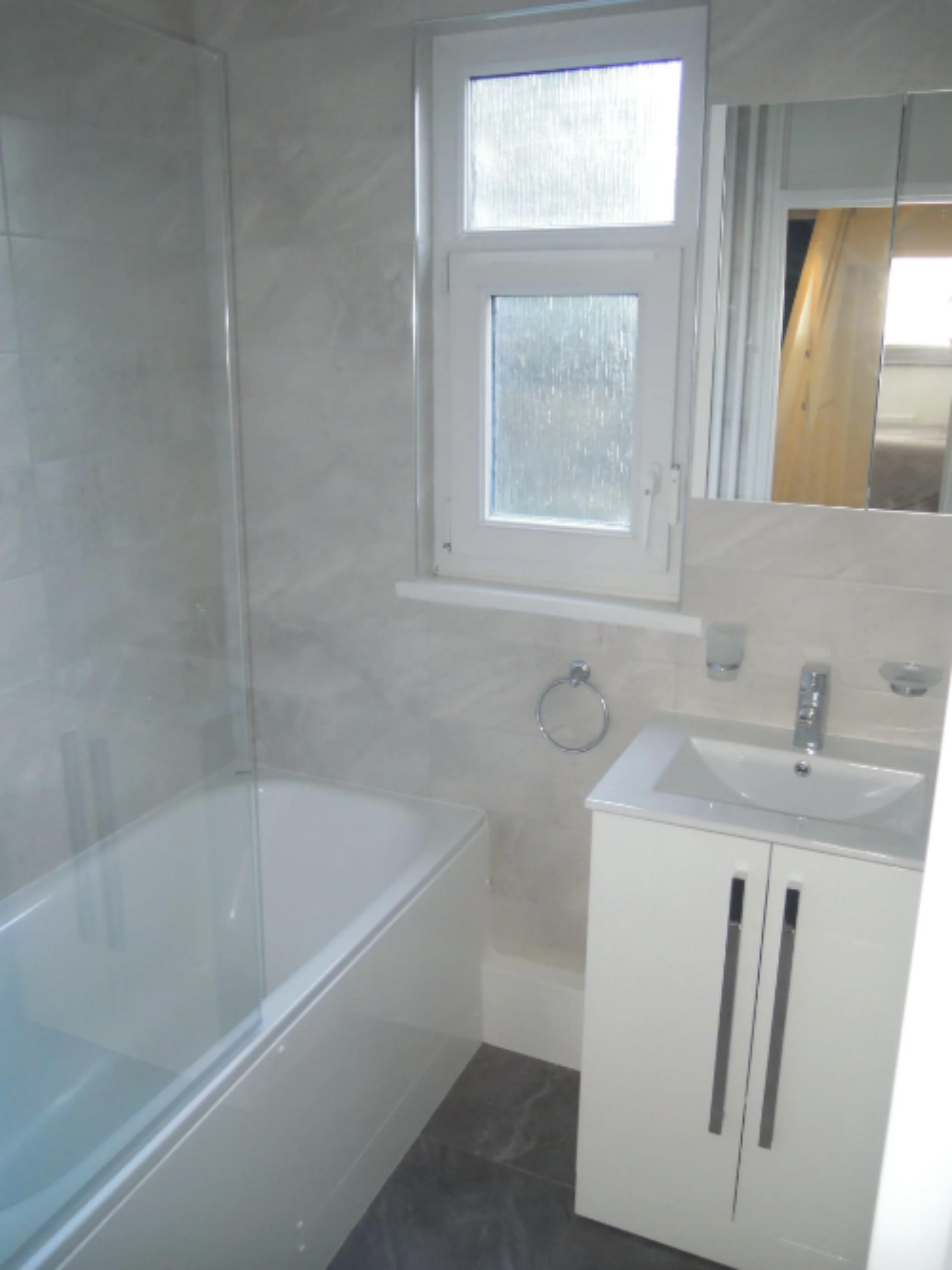 Homely double bedroom in Shadwell - student accommodation in London - img_1