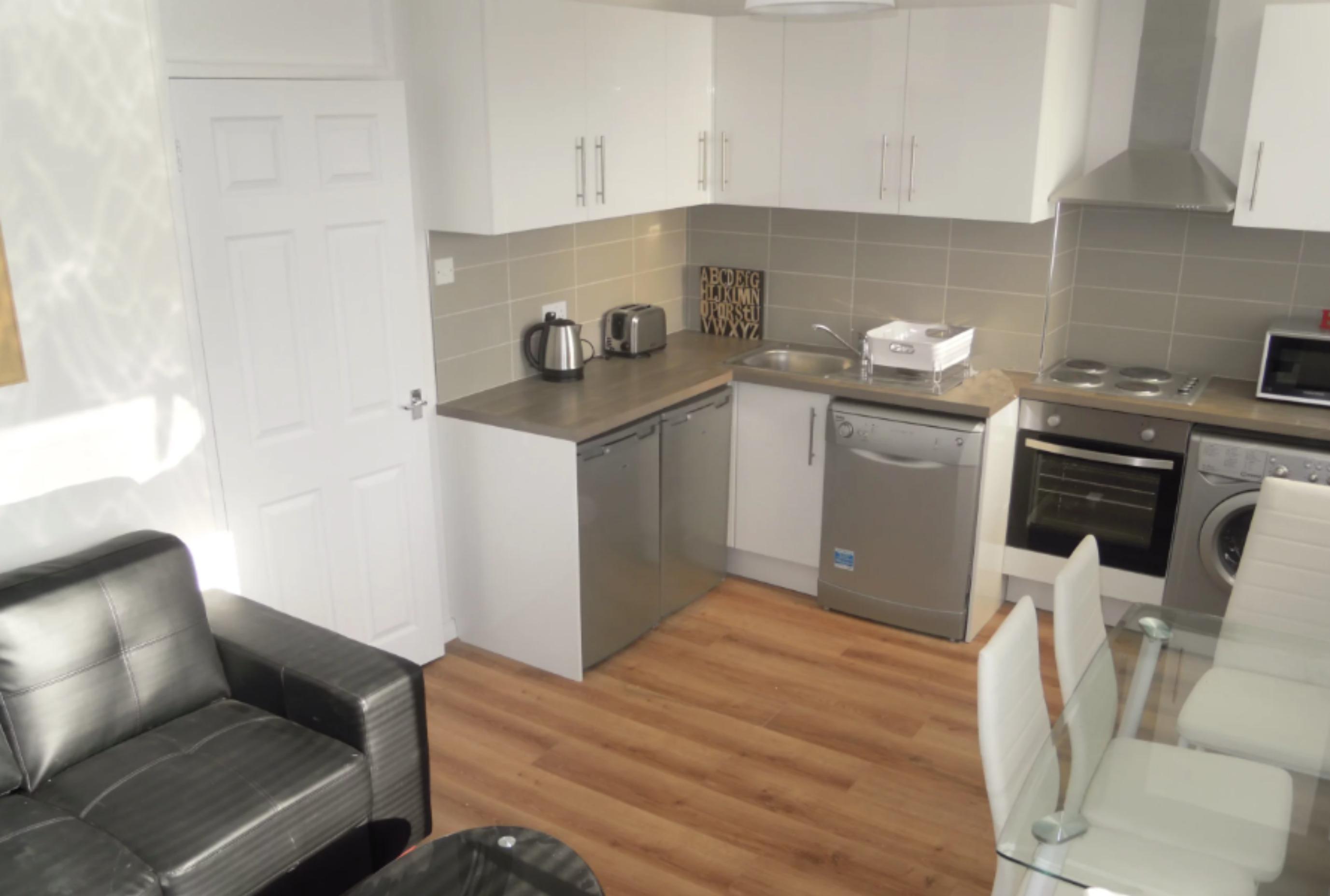Homely double bedroom in Shadwell - student accommodation in London - img_6