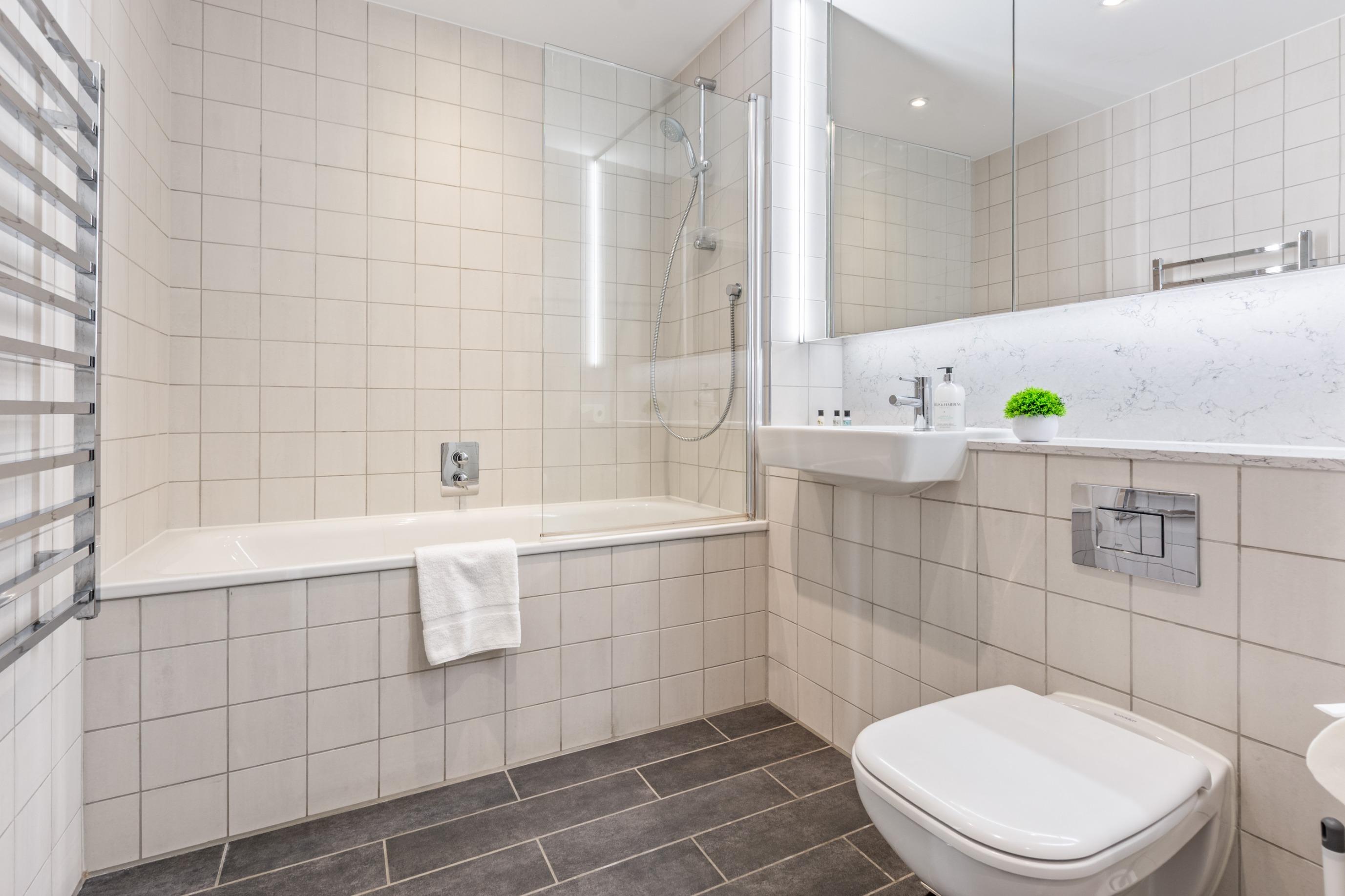 Modern 2 bedroom apartment in Wembley student accommodation in London - img_1