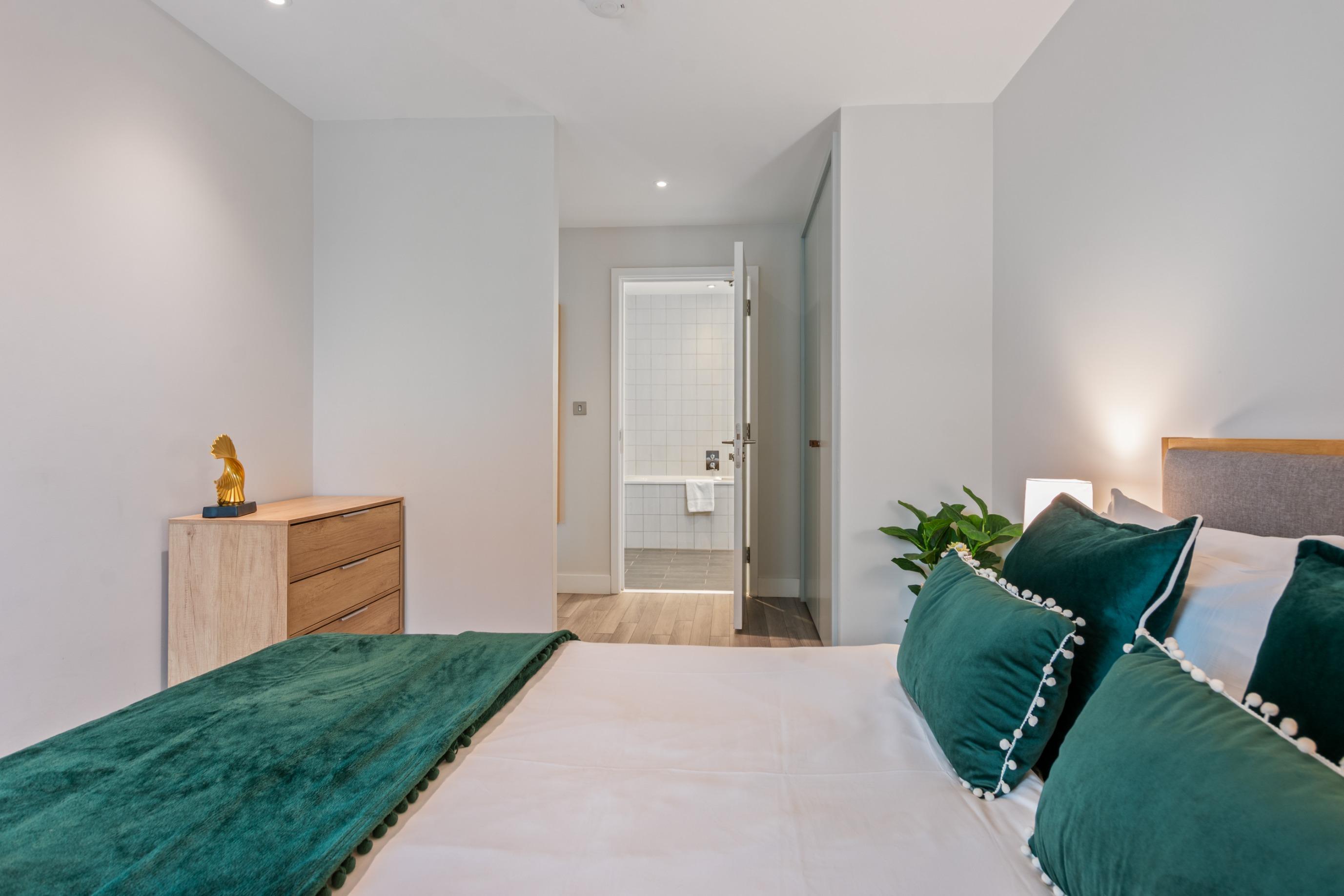 Modern 2 bedroom apartment in Wembley student accommodation in London - img_3