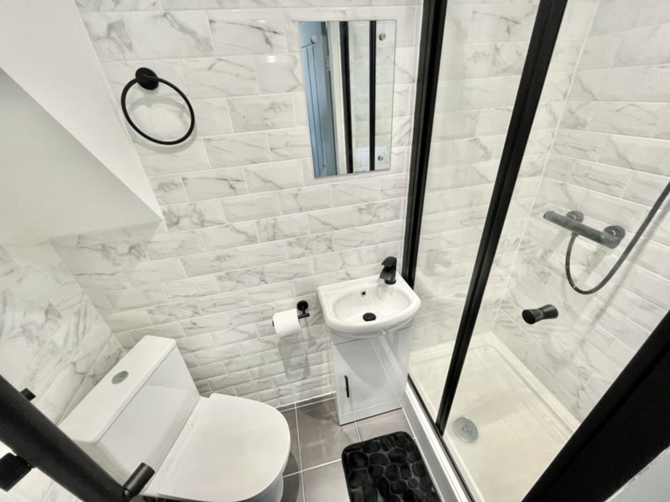 Neat and cosy double bedroom in Stoke-on-Trent - student accommodation in Stoke on Trent - img_1