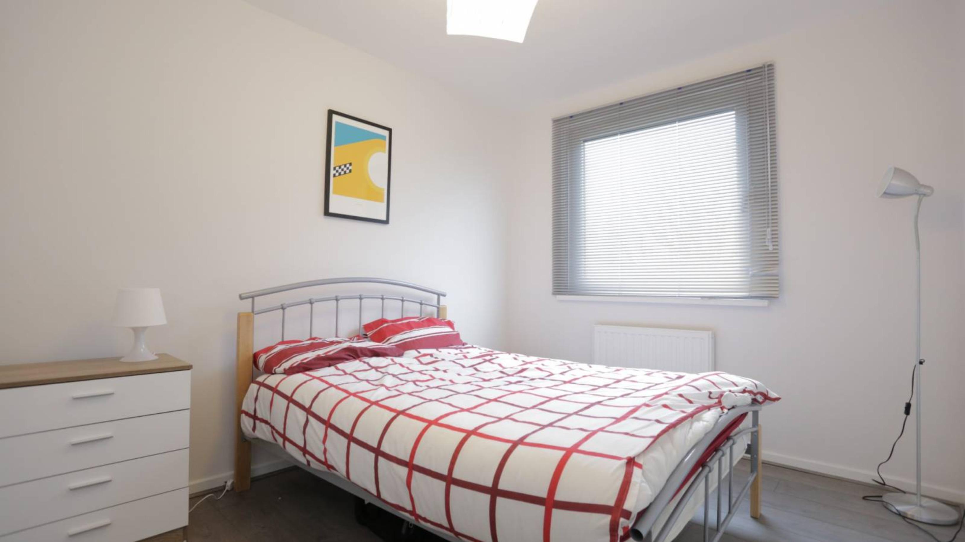 Neat double bedroom in Ratcliff - student accommodation in London - img_3