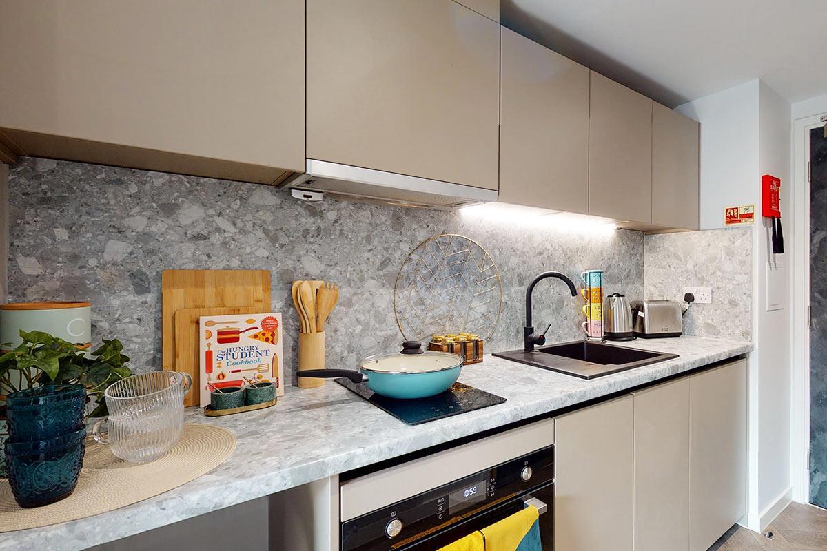 Silver Studio Lower Level - student accommodation in London - img_14