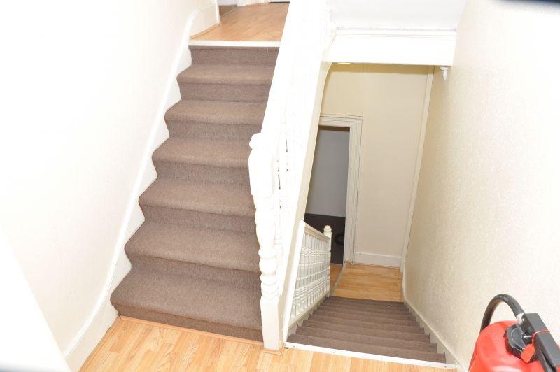 Snug double bedroom near Kilburn Tube - student accommodation in London - img_16
