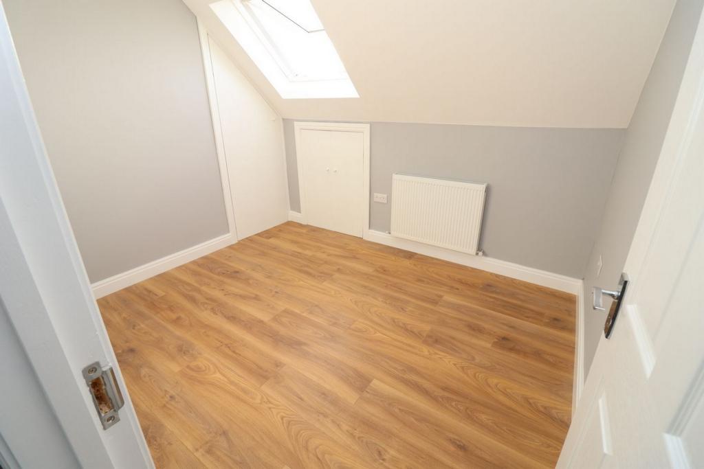 Welcoming bedroom in a shared flat in Richmond - student accommodation in London - img_13