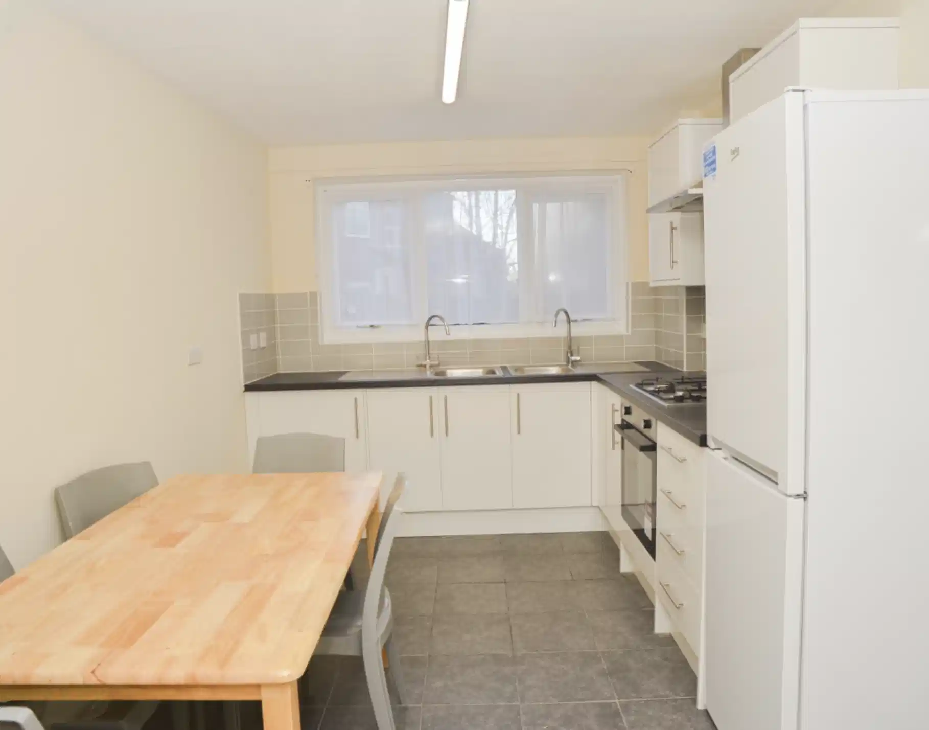 Universal Student Living GenR8 Regency - student accommodation in Cheltenham - img_2