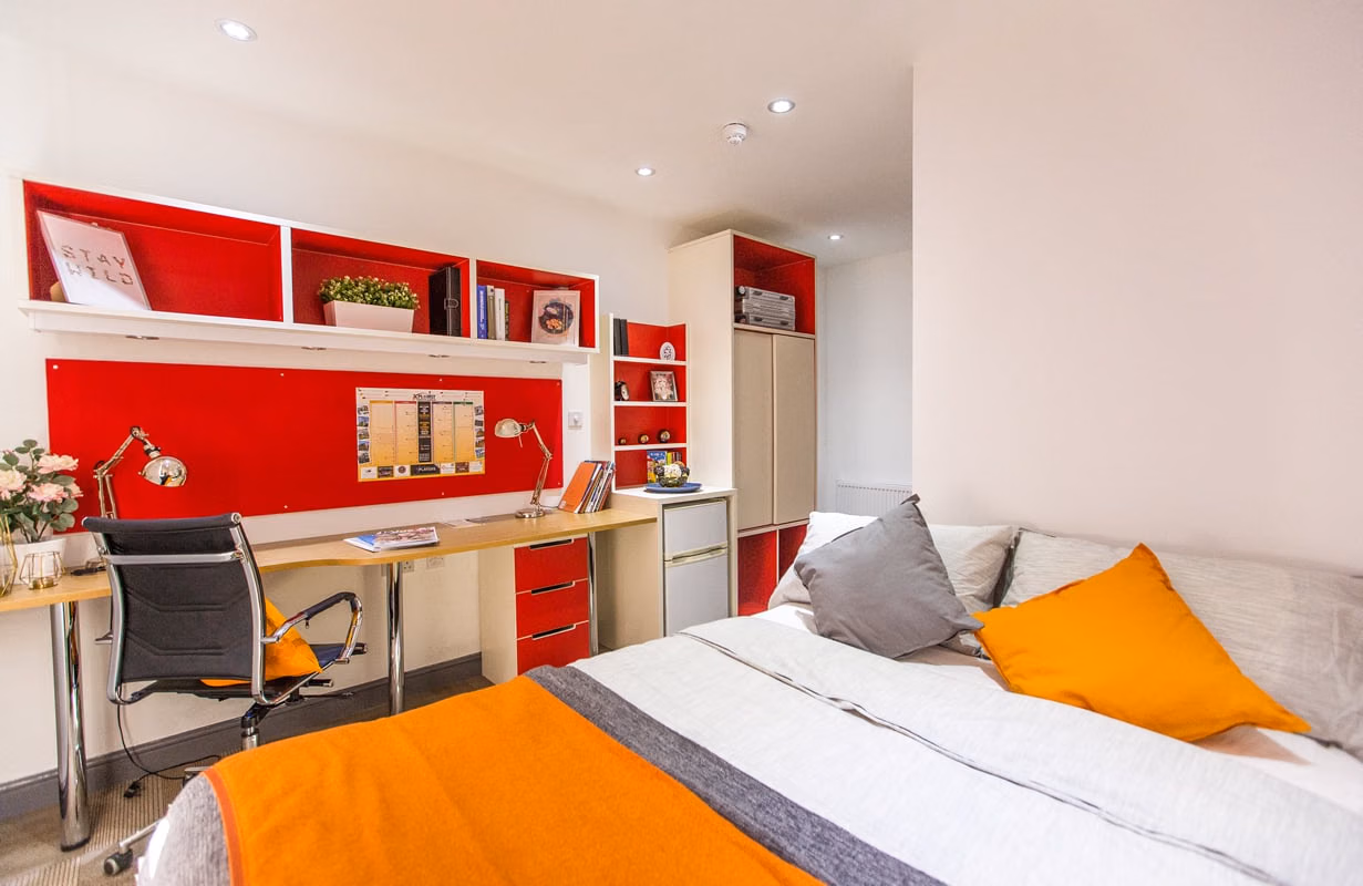  Great Location... Last Rooms Available!!! student accommodation in Coventry - img_2