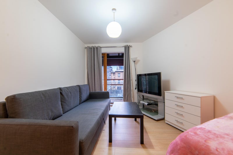 V Blackwall - Large Double With Balcony - student accommodation in Blackwall - img_3