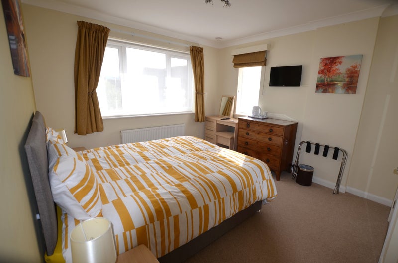 Walk to Cheltenham Hospital, Town Centre & Parks - student accommodation in Cheltenham - img_6