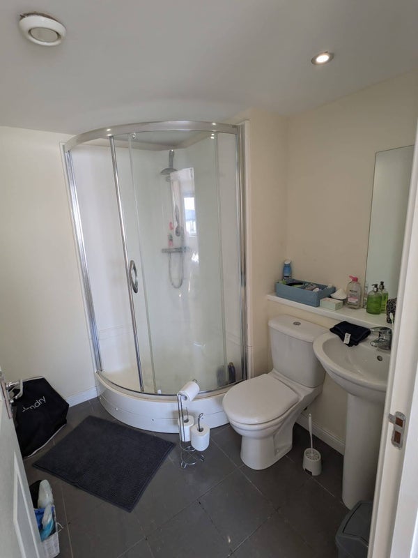 Waterfront property, double bedroom, with ensuite - student accommodation in Dundee - img_4