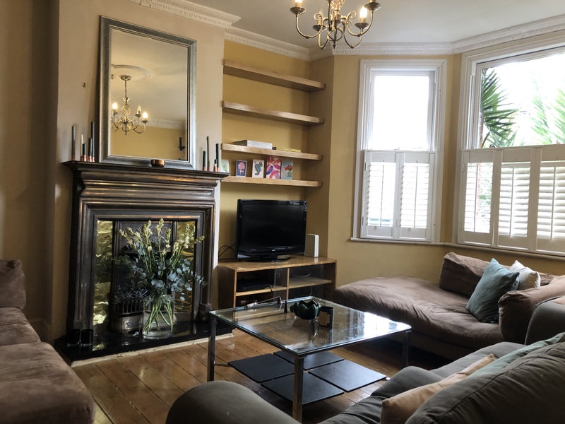 We are looking for a new flatmate for our terraced - student accommodation in Twickenham - img_1