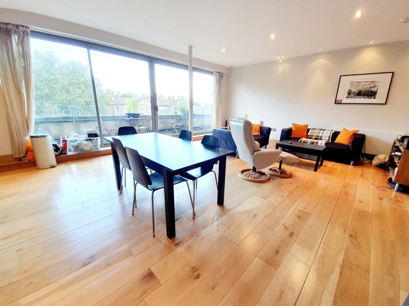 Whole 3 bedroom property in Camden - student accommodation in Camden - img_4