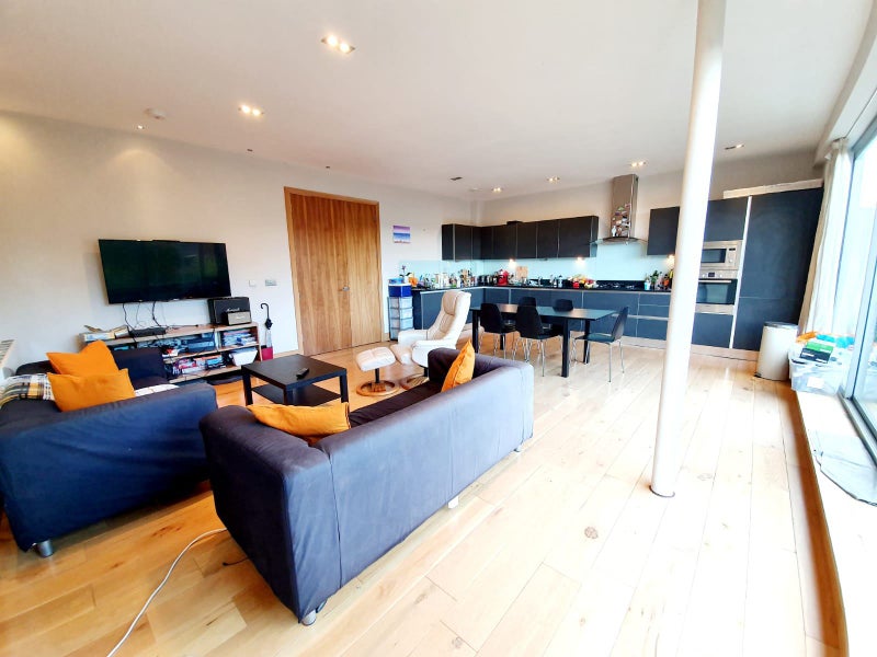 Whole 3 bedroom property in Camden - student accommodation in Camden - img_6