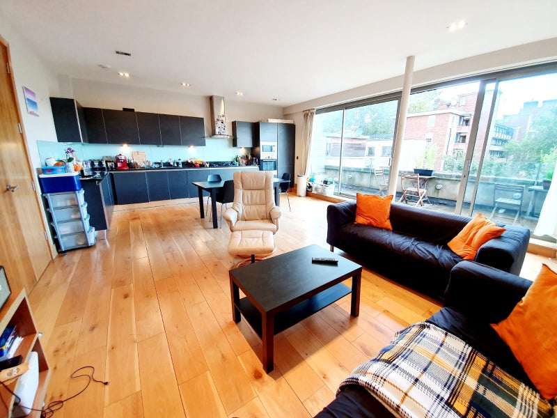 Whole 3 bedroom property in Camden - student accommodation in Camden - img_9