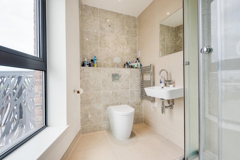 Wonderful Double Room Available w. balcony - student accommodation in London E14 - img_6