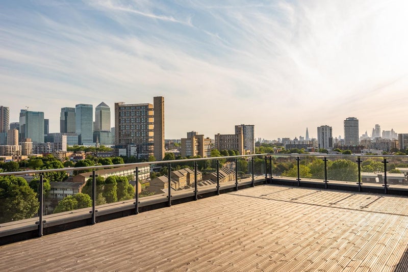 Wonderful Double Room Available w. balcony - student accommodation in London E14 - img_5