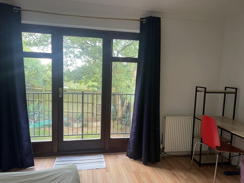 Xl Double Room With Balcony Close To Town Centre - student accommodation in Buckingham - img_6