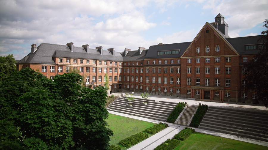 Dresden University of Technology Dresden University of Technology