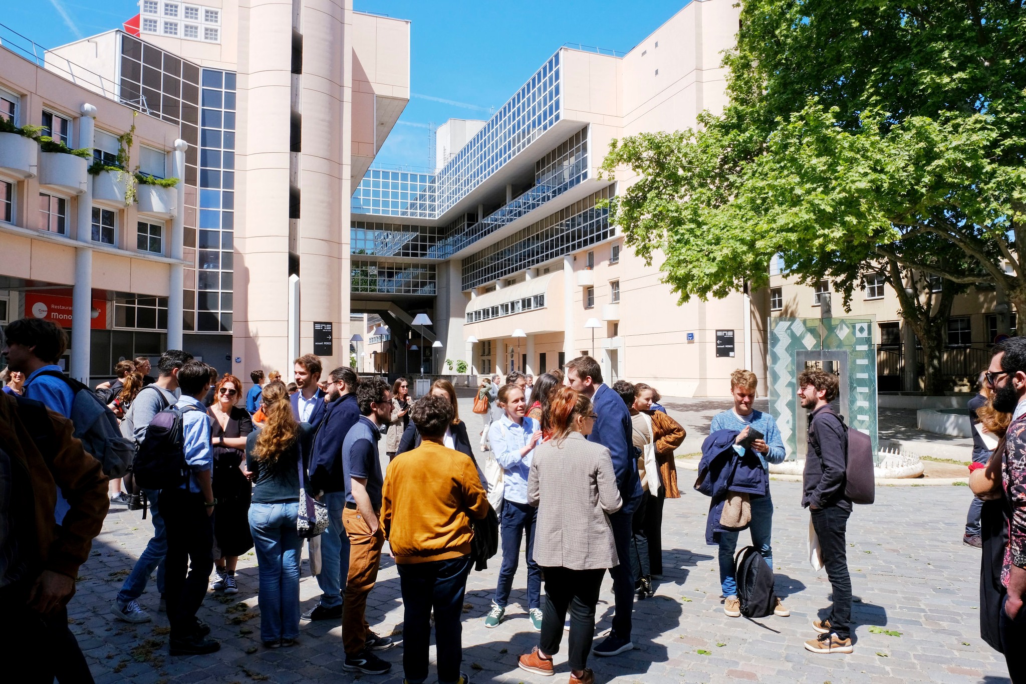 École Normale Supérieure de Lyon École Normale Supérieure de Lyon