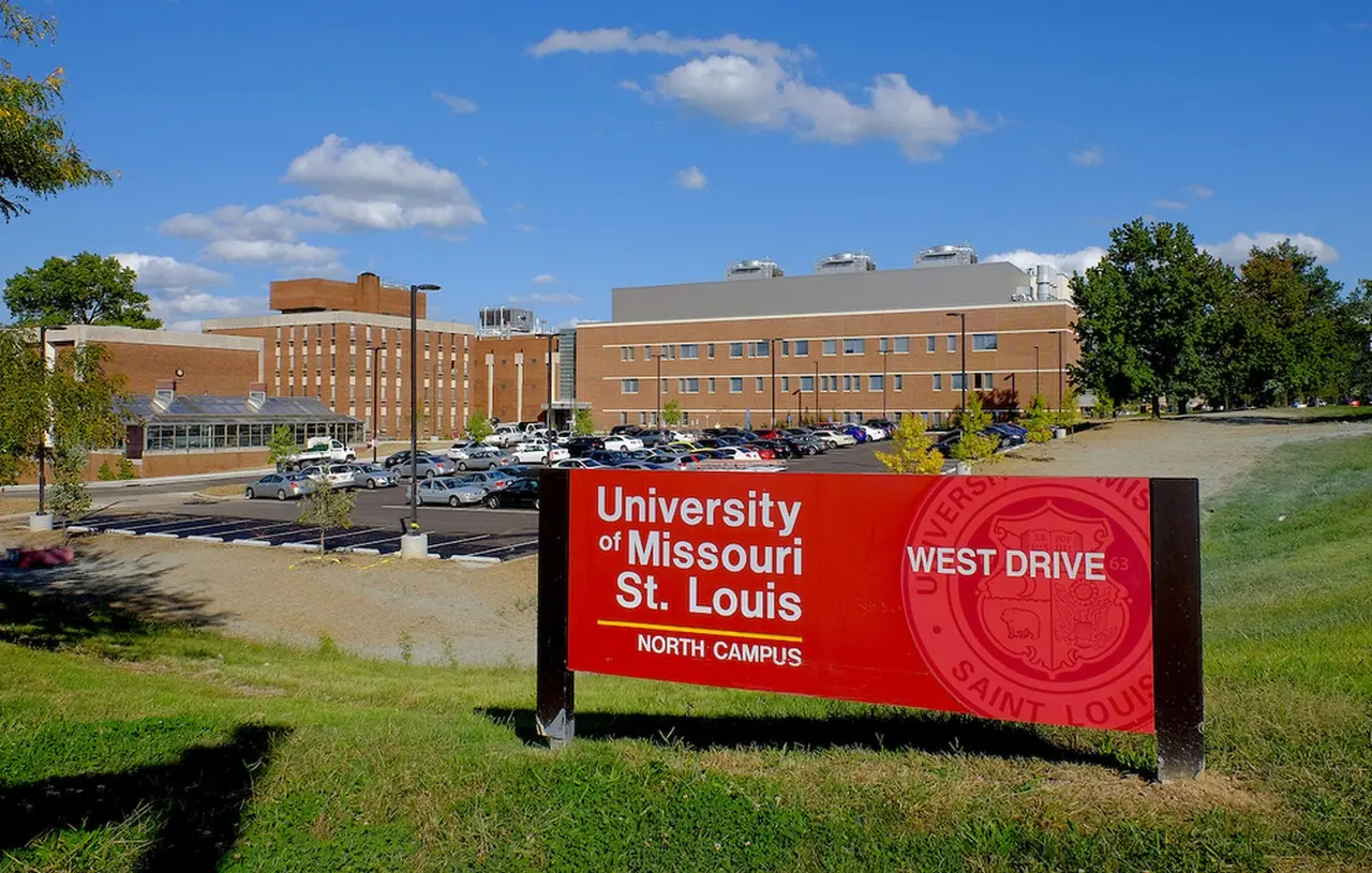 University of Missouri-St. Louis University of Missouri-St. Louis
